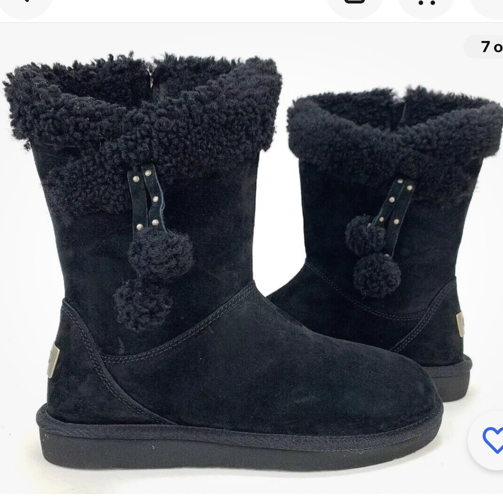 UGG Women’s SIZE 5 Plumdale Cuff Short Winter Boots With Pom Pom Black M1102933